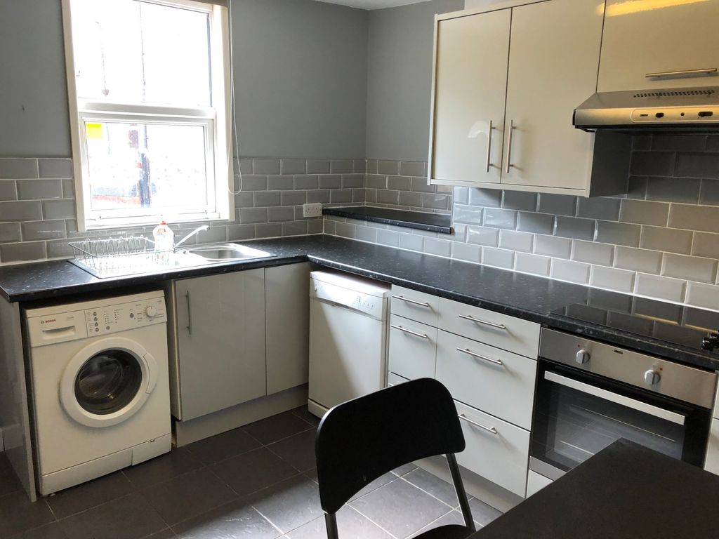 Property photo 2 of 14 Picture No. 13