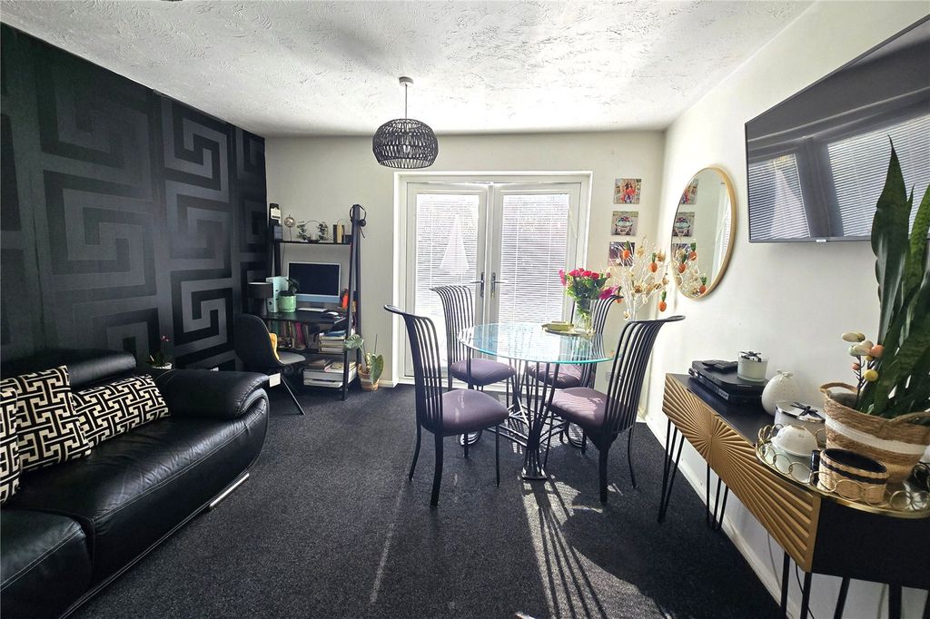 Property photo 2 of 12 Picture No. 08