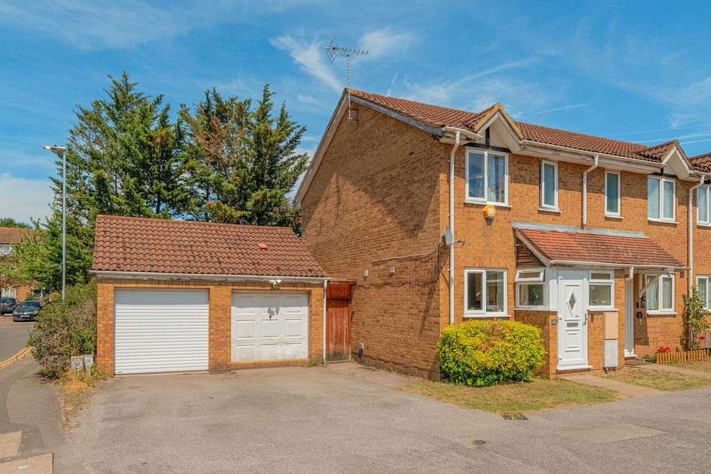 Property photo 1 of 17