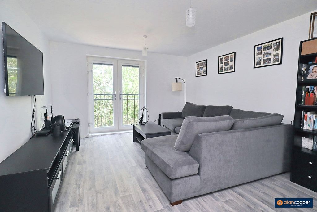 Property photo 3 of 20 4177563
