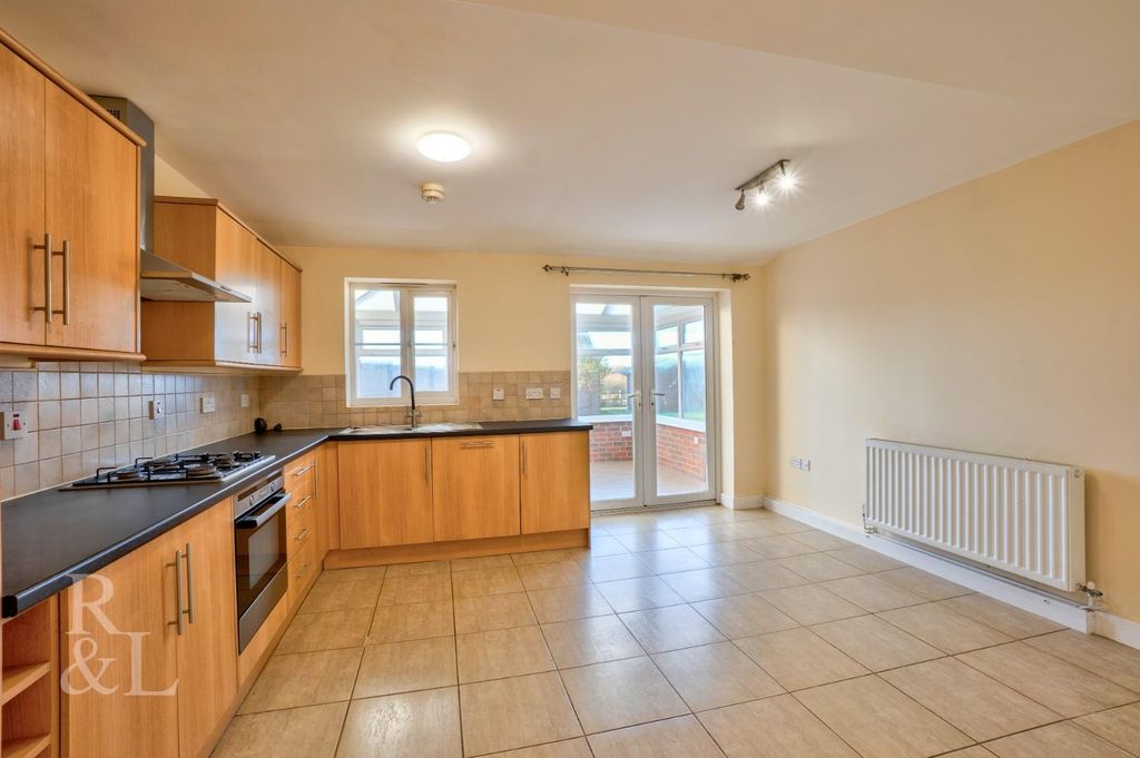 Property photo 3 of 31 367 Station Road (11).Jpg