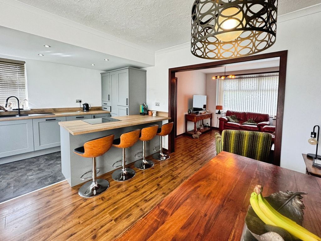 Property photo 3 of 12 Photo 12