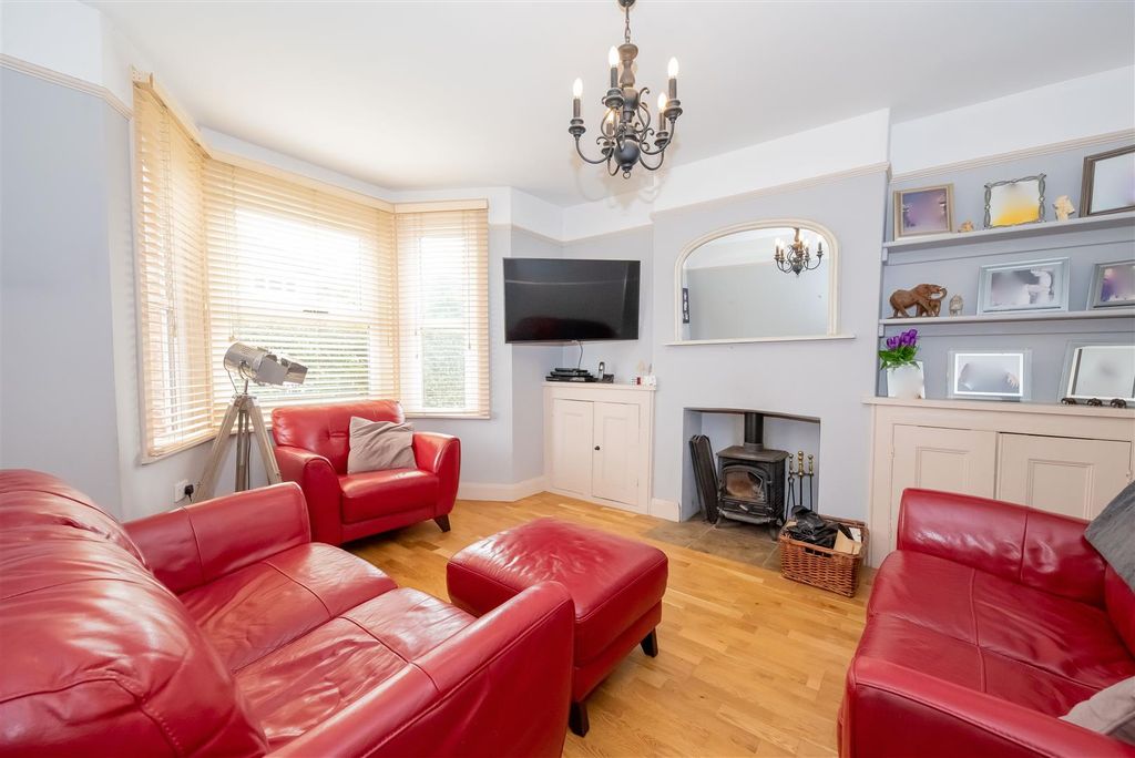 Property photo 2 of 15