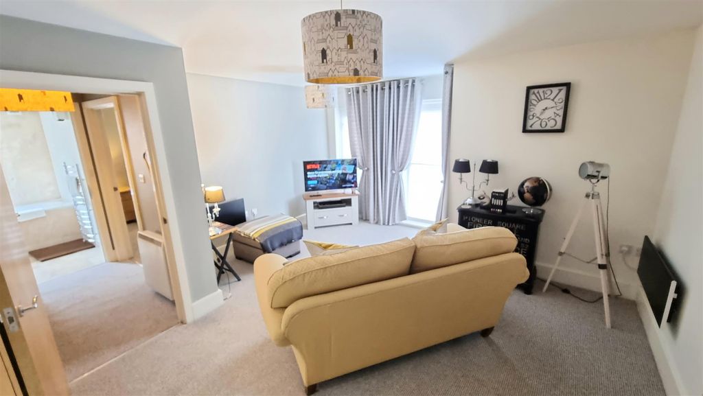 Property photo 2 of 13 1630.Jpg