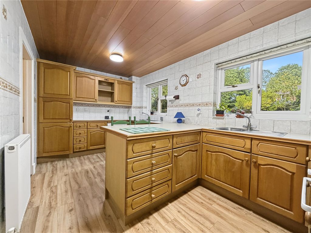 Property photo 3 of 21 Kitchen