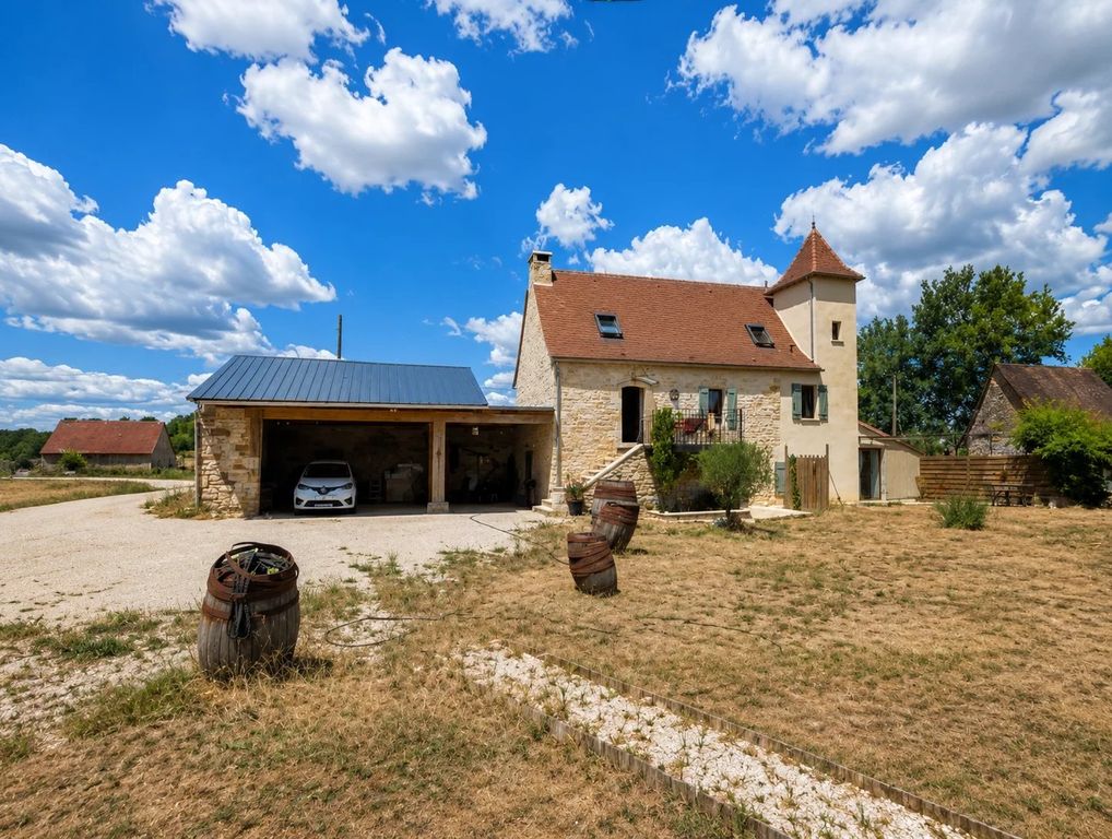 Property photo 1 of 20 Stone House With Dovecote In Gourdon
