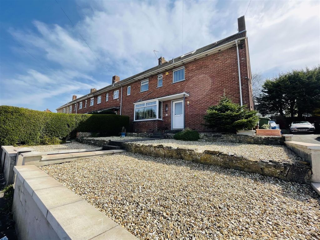 Property photo 3 of 18