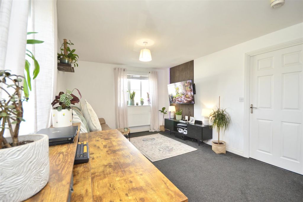 Property photo 2 of 15 Open Plan Kitchen / Living Room