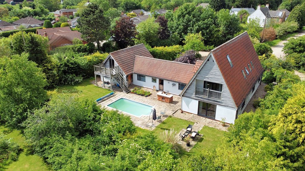 Property photo 1 of 35