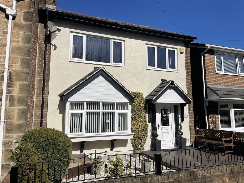 Property photo 1 of 20 3 Station Road.Jpg