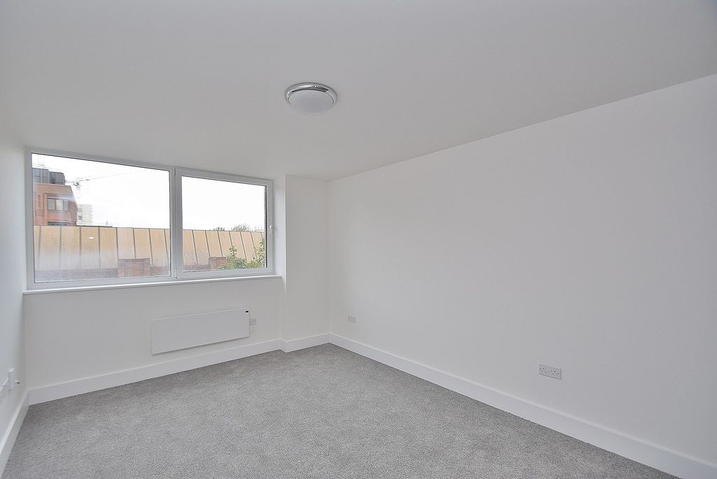 Property photo 3 of 6