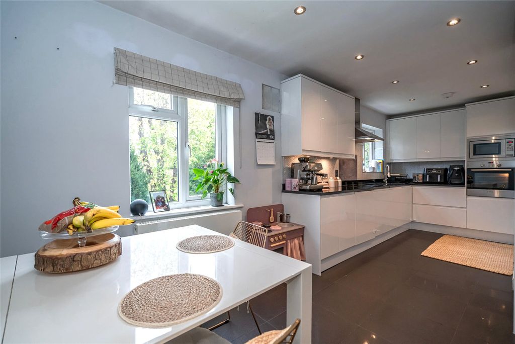 Property photo 2 of 32 Kitchen A