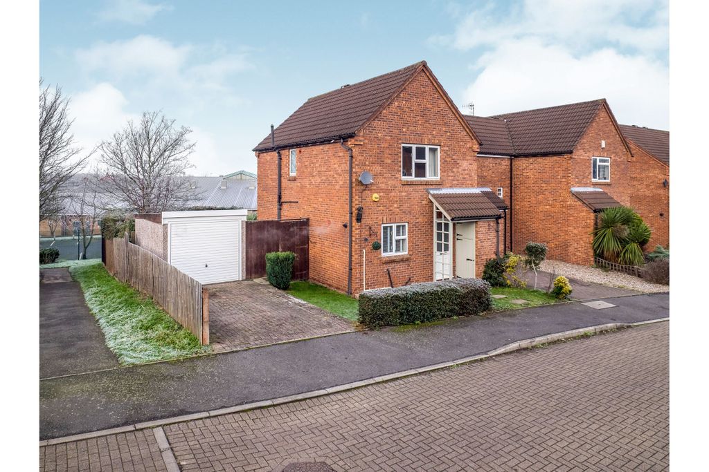 Property photo 1 of 8