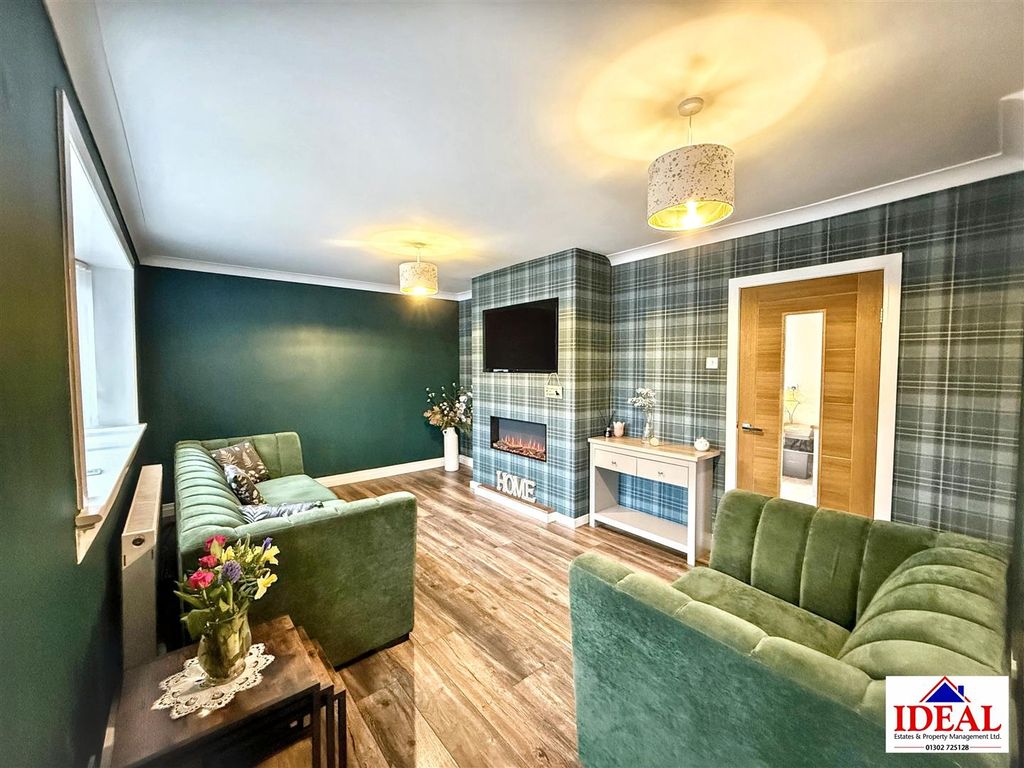 Property photo 2 of 17 Image00022.Jpg