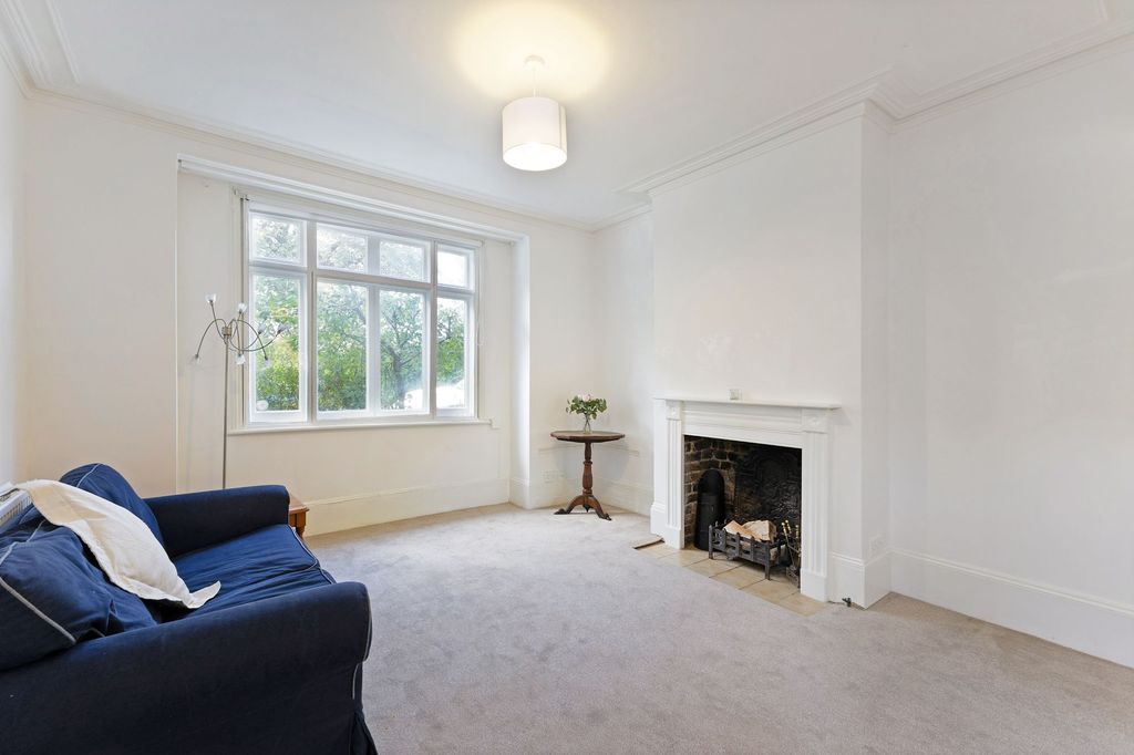 Property photo 3 of 21 63 Lower Richmond Road, Mortlake, Sw14 7Hh