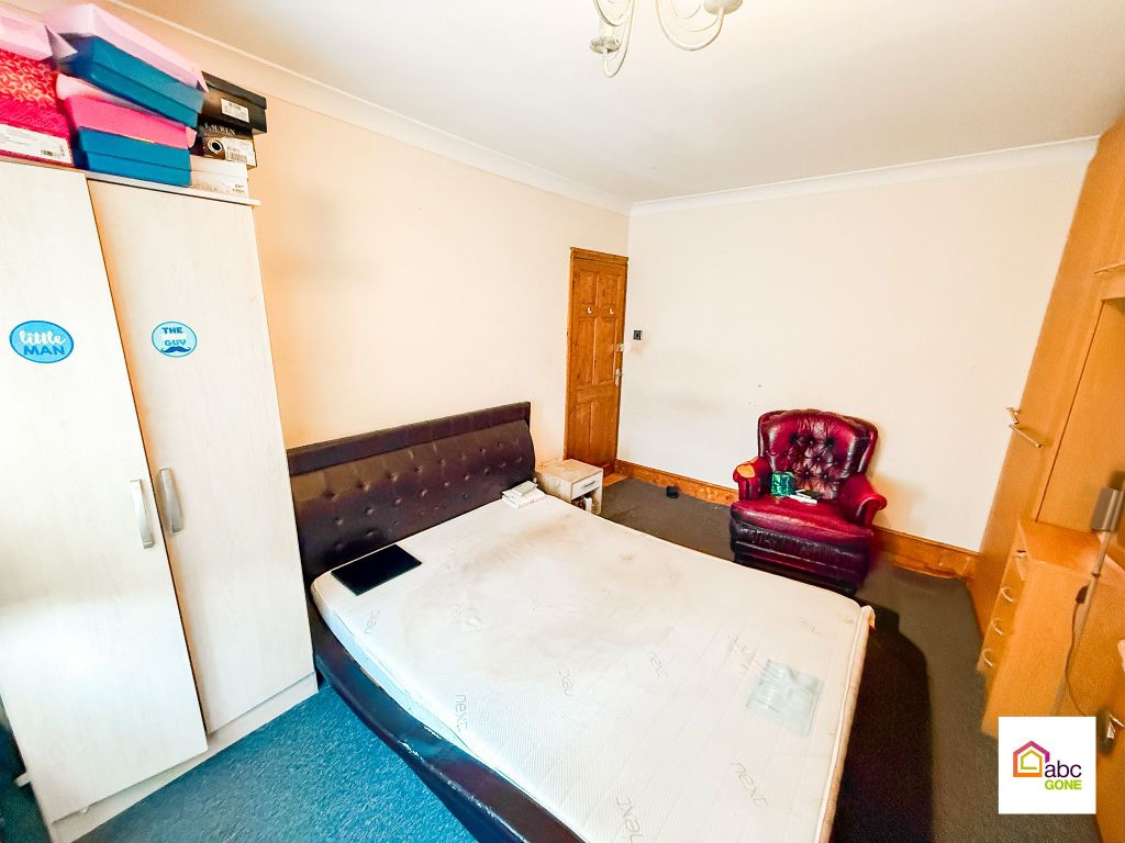 Property photo 3 of 21