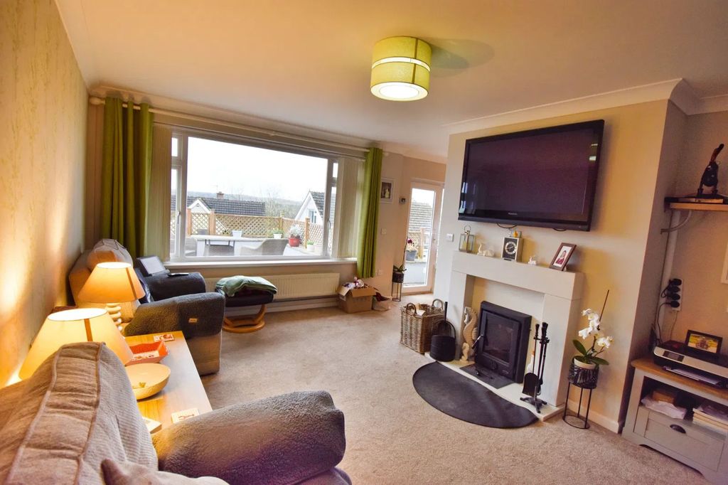 Property photo 2 of 24