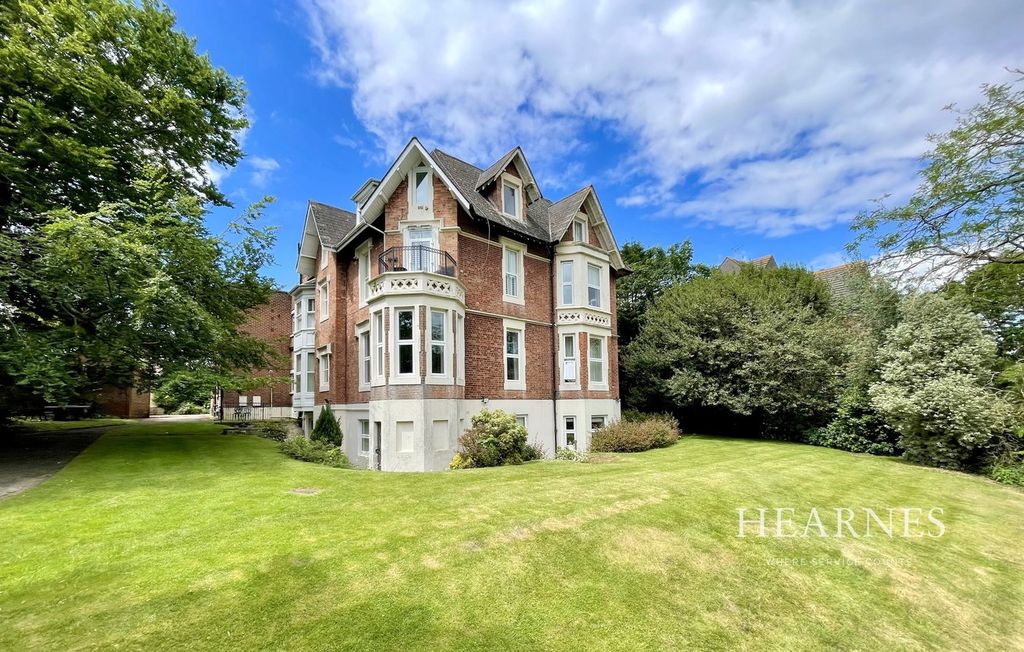 Property photo 1 of 24