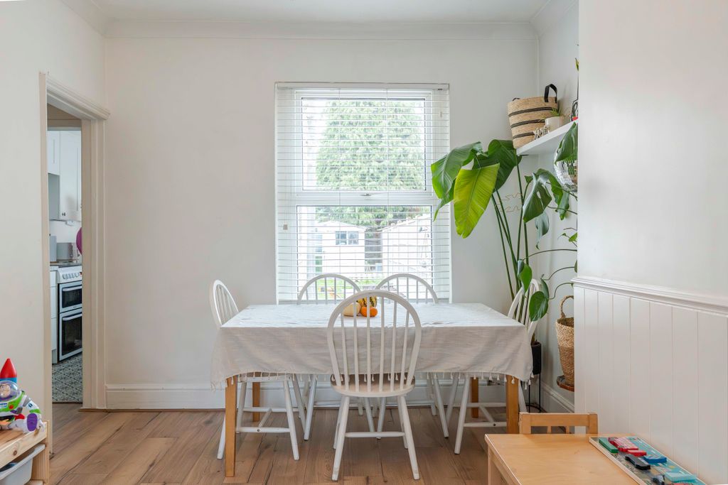 Property photo 3 of 16 3