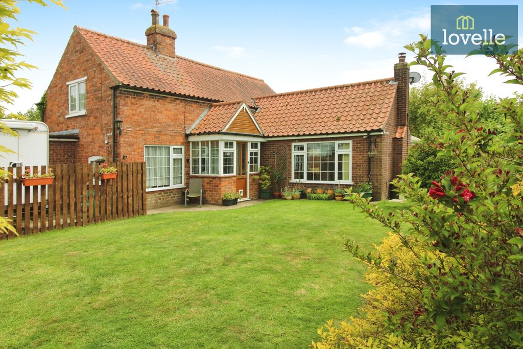 Property photo 1 of 25