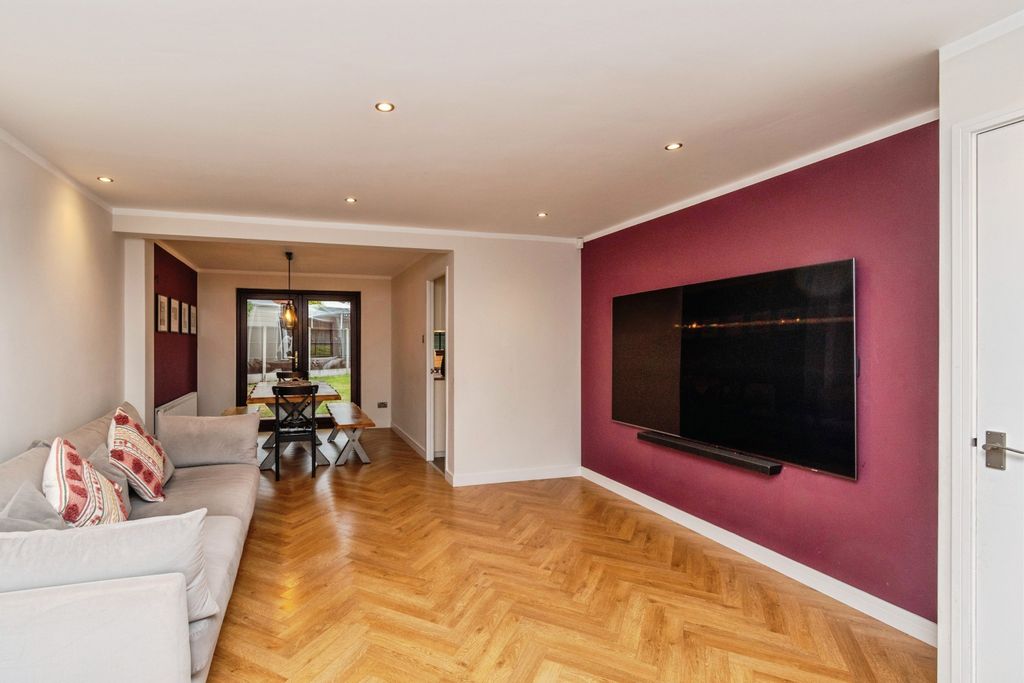 Property photo 2 of 15