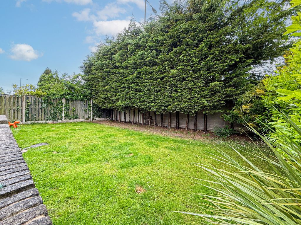 Property photo 3 of 25