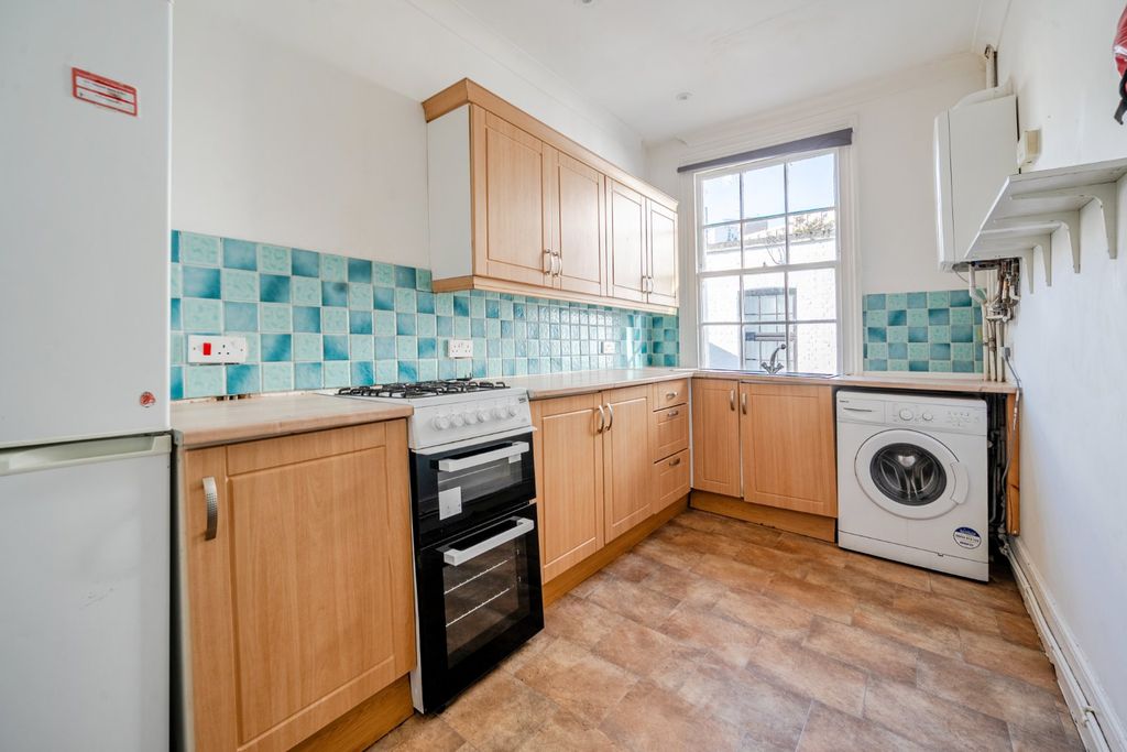 Property photo 3 of 13 Picture No. 16