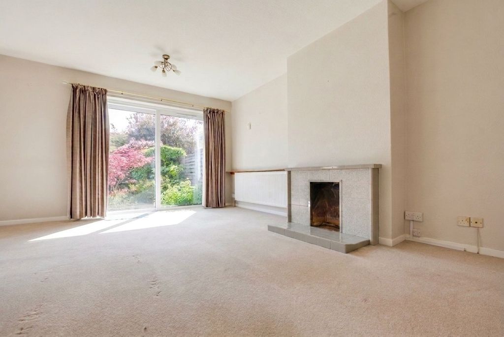 Property photo 2 of 24