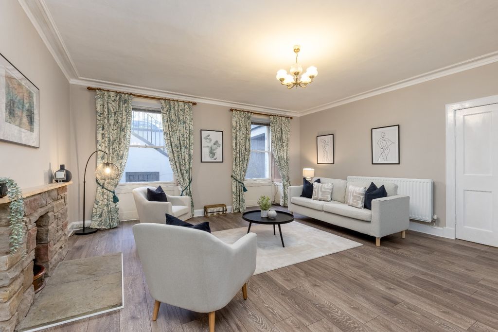 Property photo 2 of 19 Fettes Row