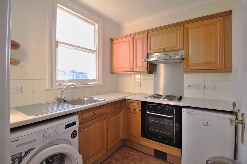 Property photo 3 of 9 Picture No. 16