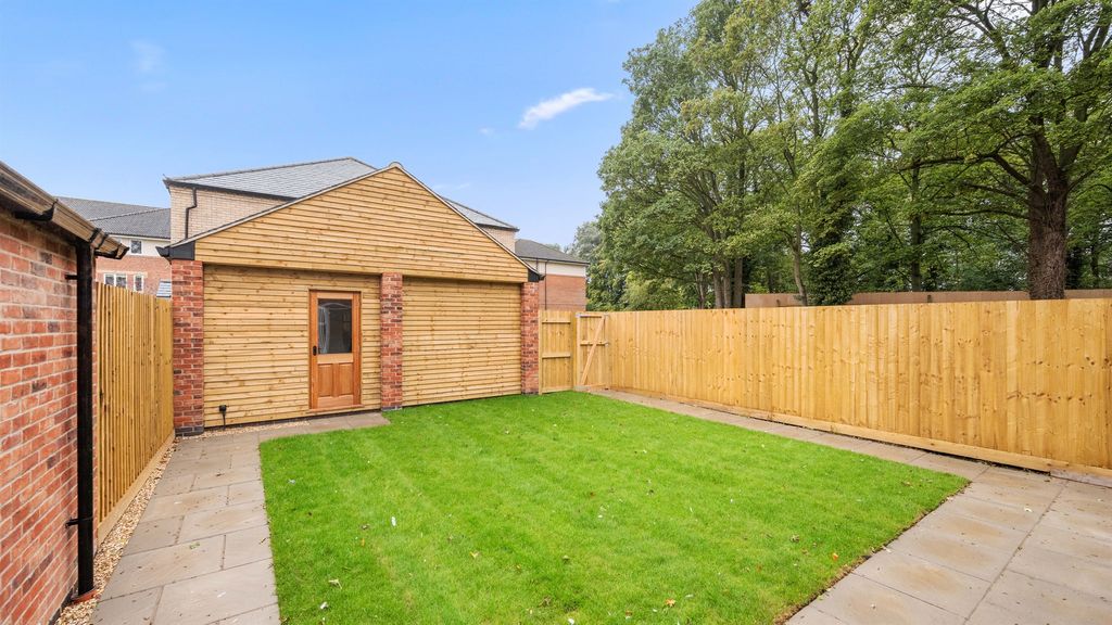 Property photo 2 of 17