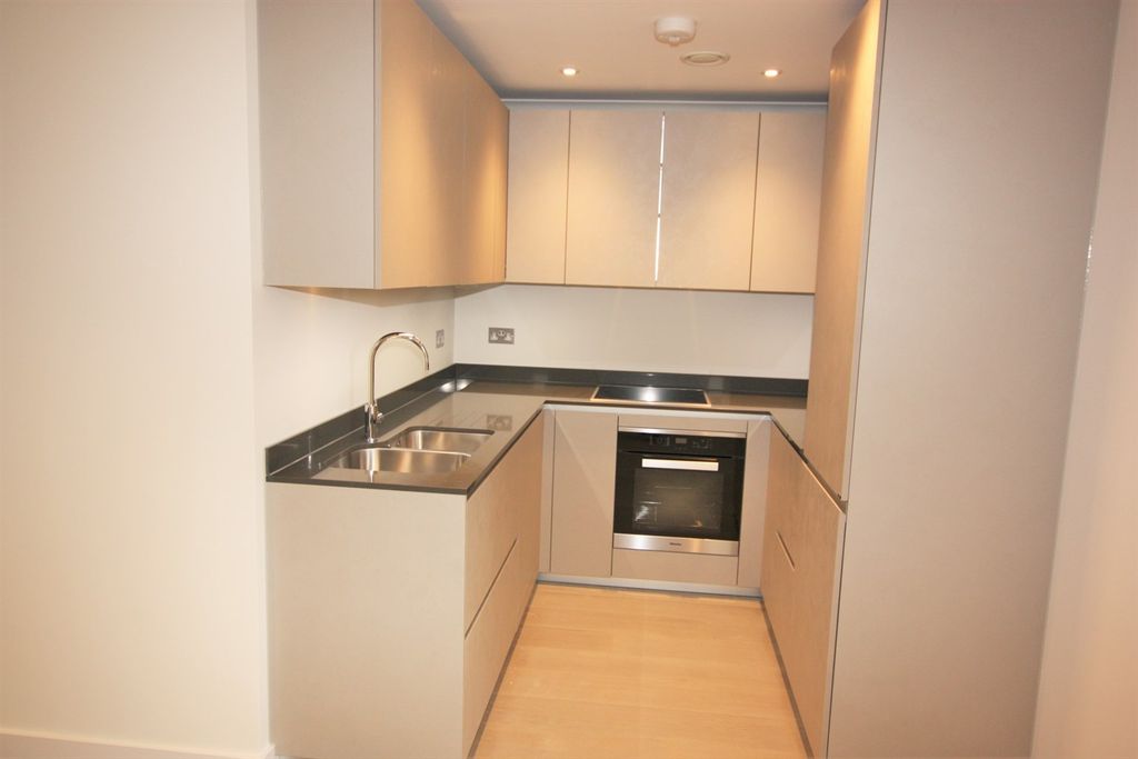 Property photo 3 of 5