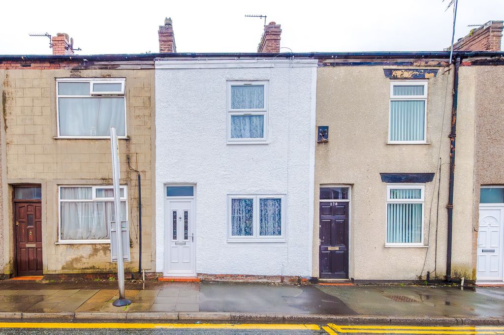 Property photo 1 of 12