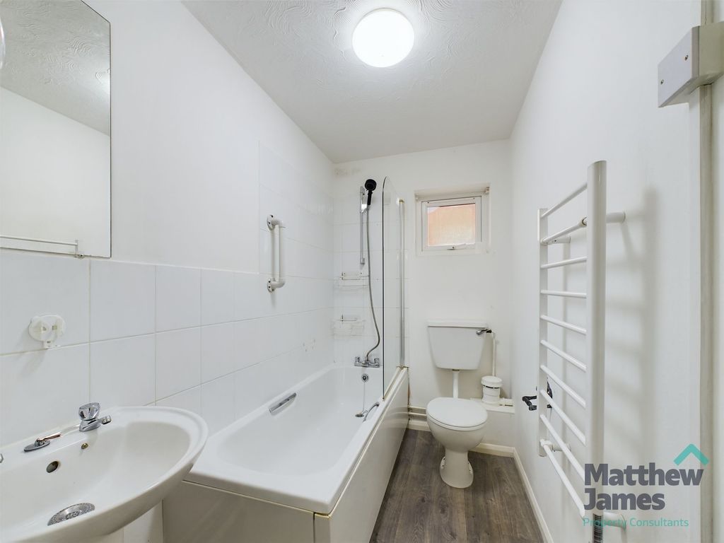 Property photo 3 of 8