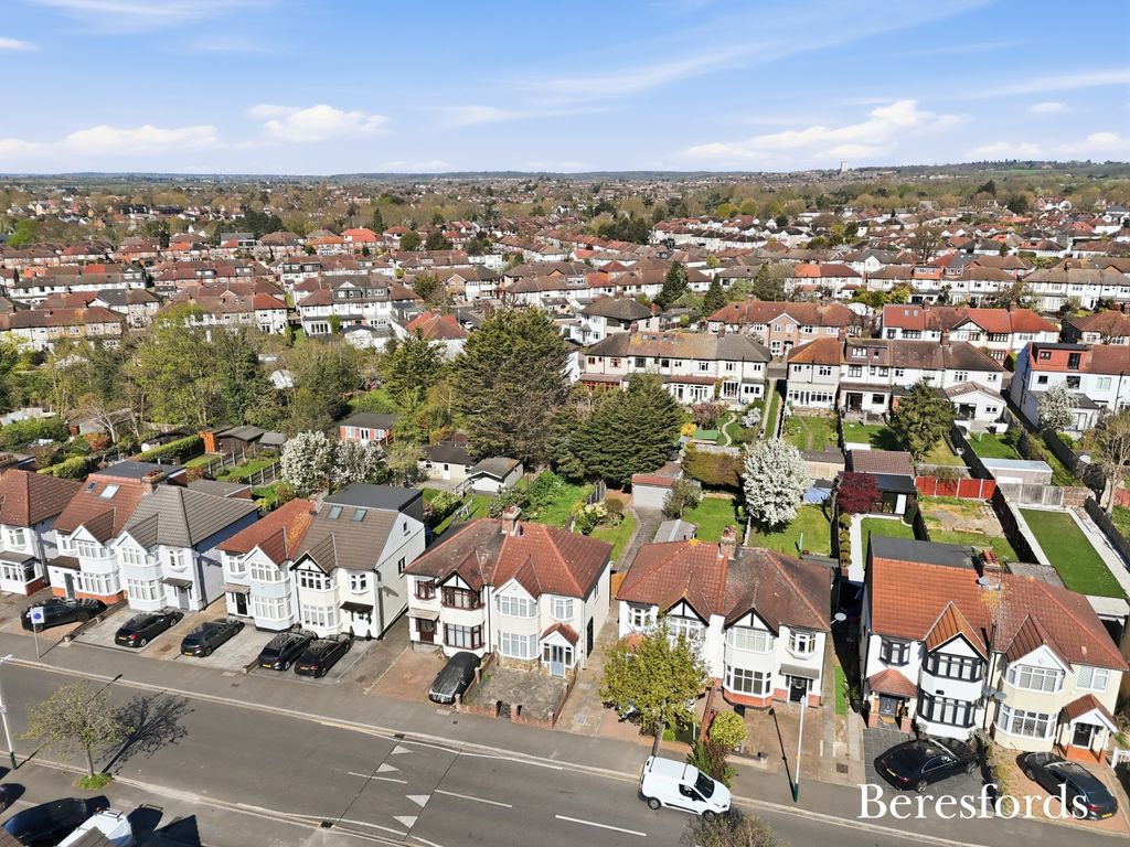 Property photo 2 of 25 Picture No. 09