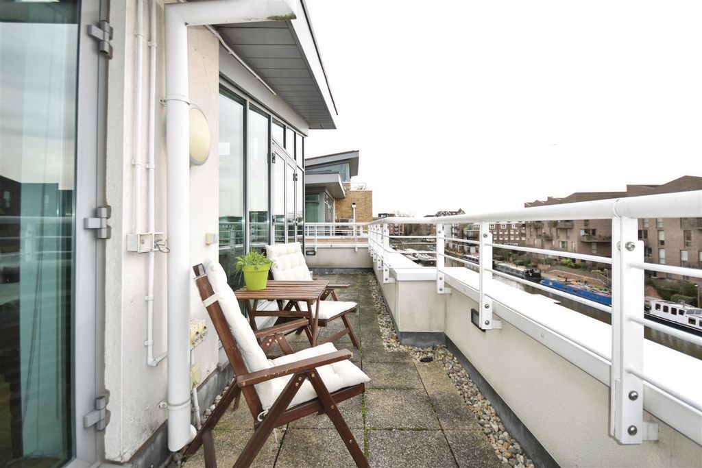 Additional image 9 of 2 bed flat for saleTallow Road, Brentford TW8