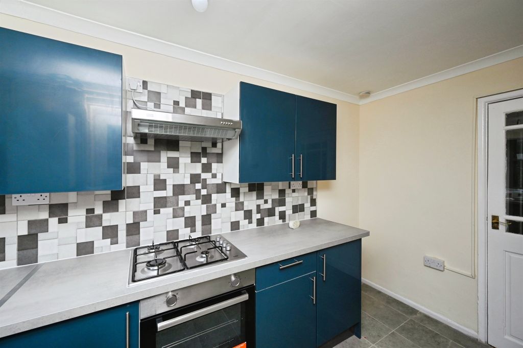 Property photo 3 of 18