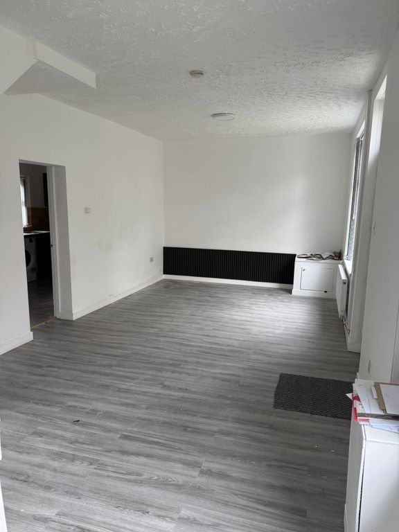 Property photo 2 of 10 Living Room