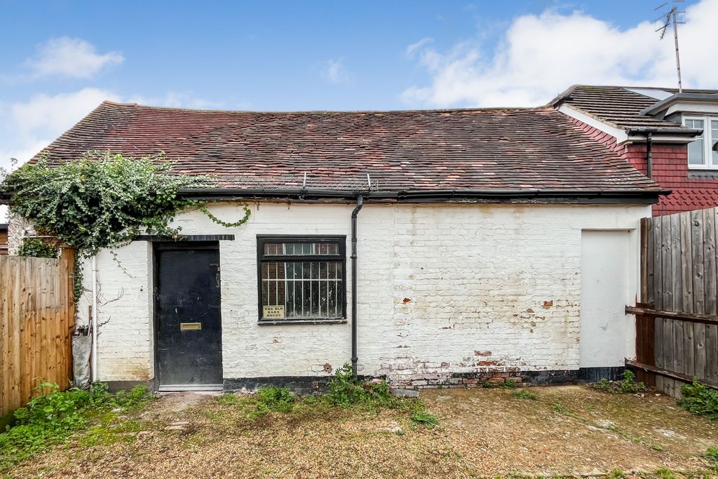 Property photo 1 of 5 The Bakehouse, Station Road, Shalford, Surrey Gu4 8HD