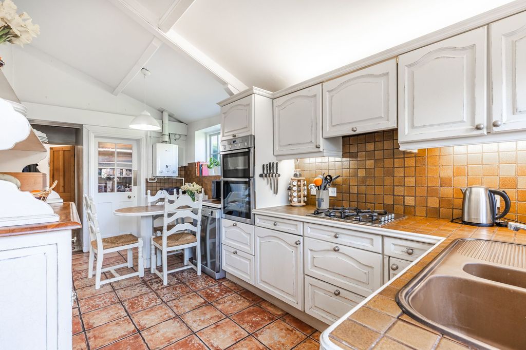 Property photo 2 of 18