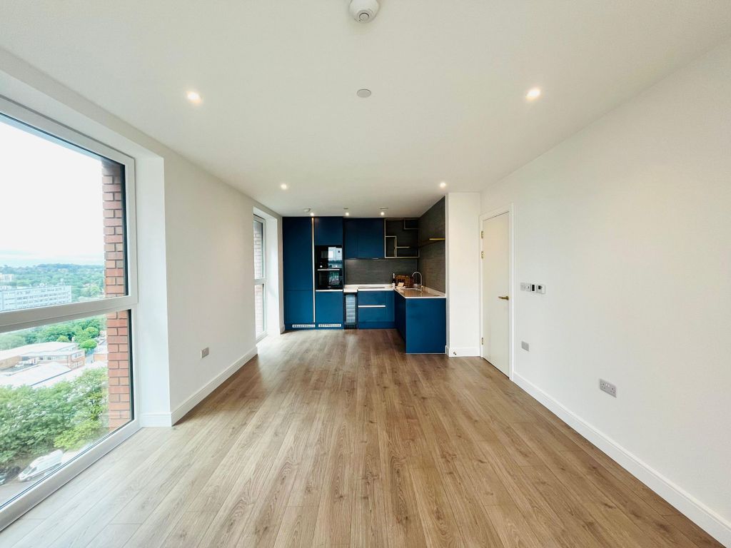 Property photo 3 of 19