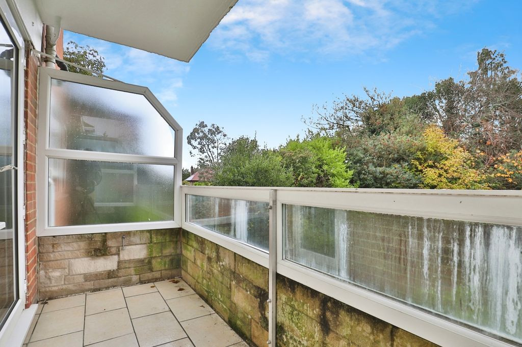 Property photo 3 of 17 Photo