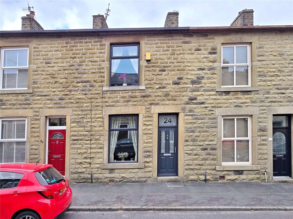 Property photo 3 of 18 Stone Period Home