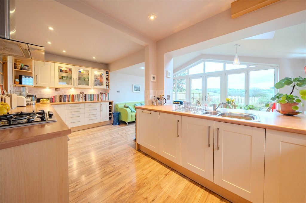 Property photo 3 of 27 Picture No. 03