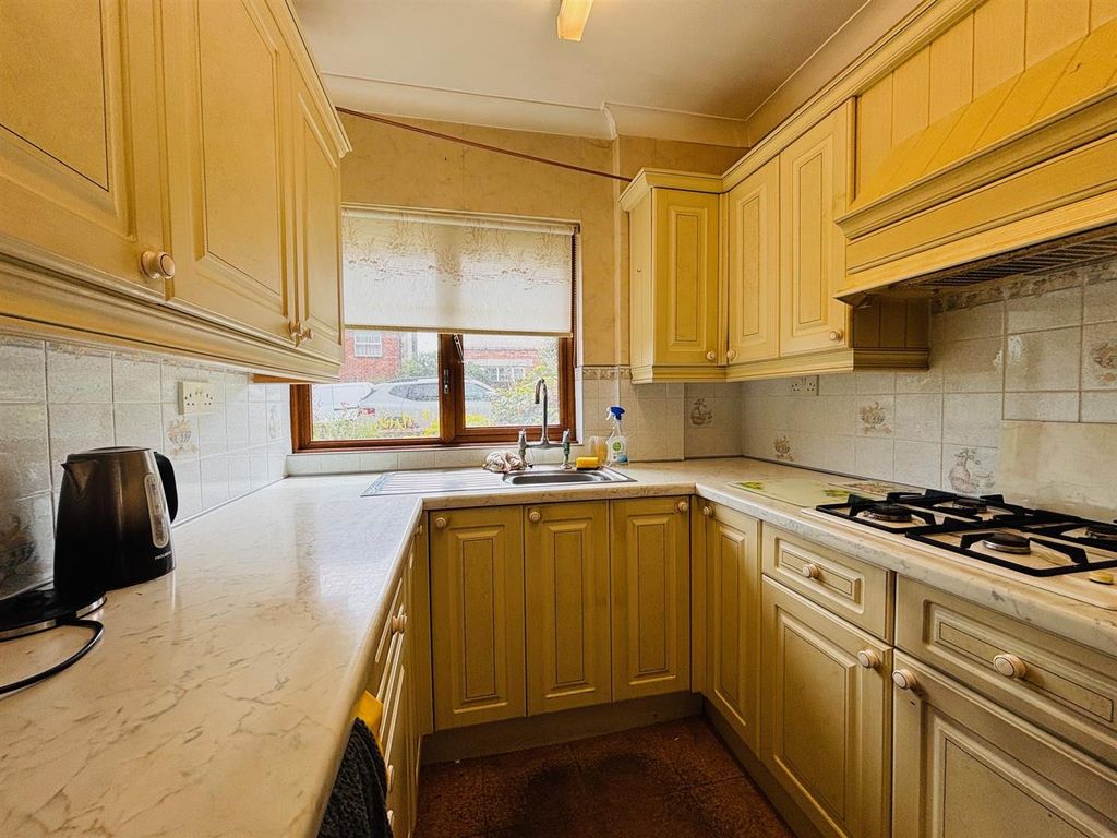 Property photo 3 of 18 4340 Kitchen Sink.Jpg