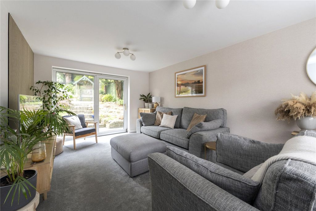 Property photo 3 of 21 Picture No. 43