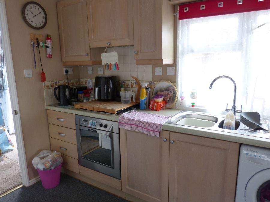 Property photo 3 of 13 Kitchen