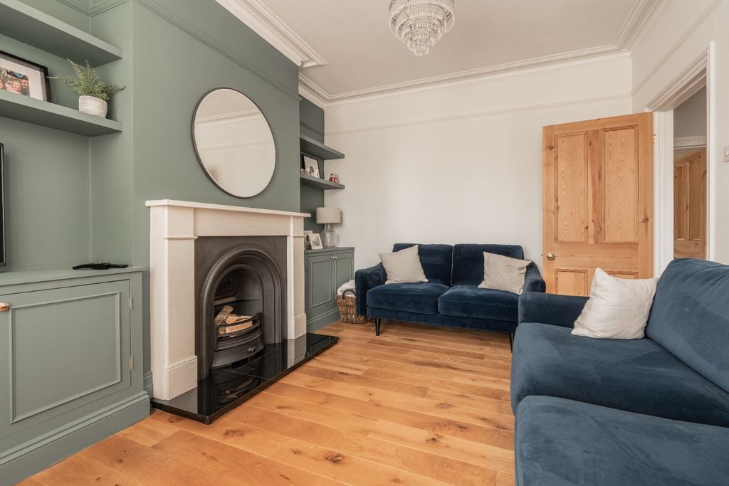 Property photo 3 of 22 5180492
