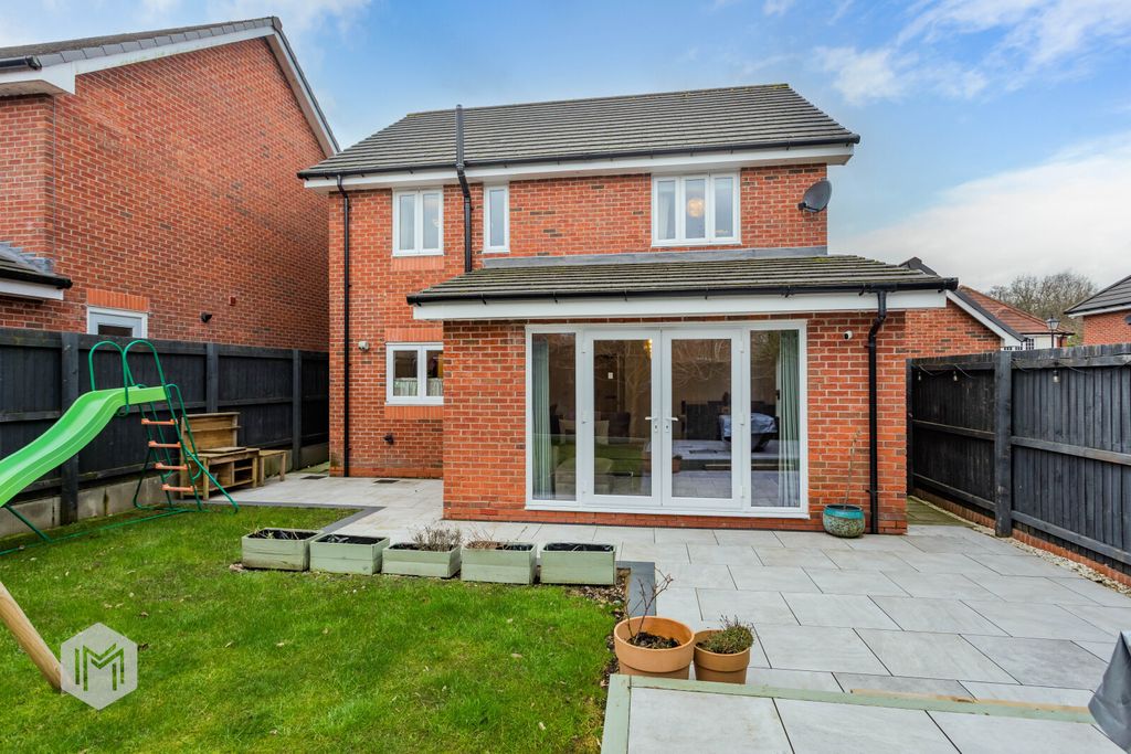 Property photo 3 of 23 Picture No. 05