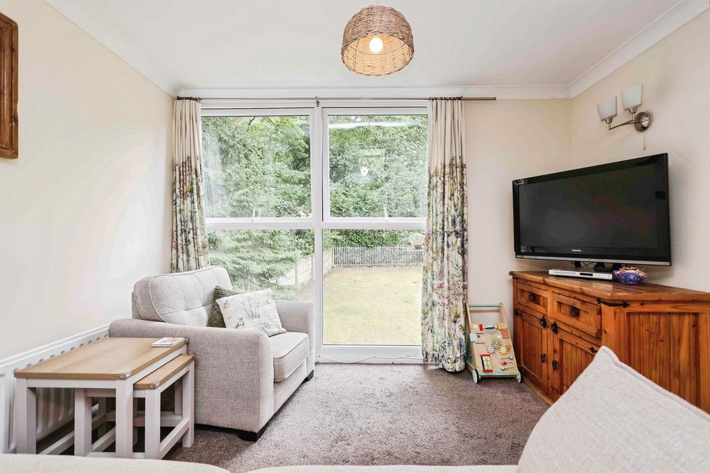 Property photo 2 of 17